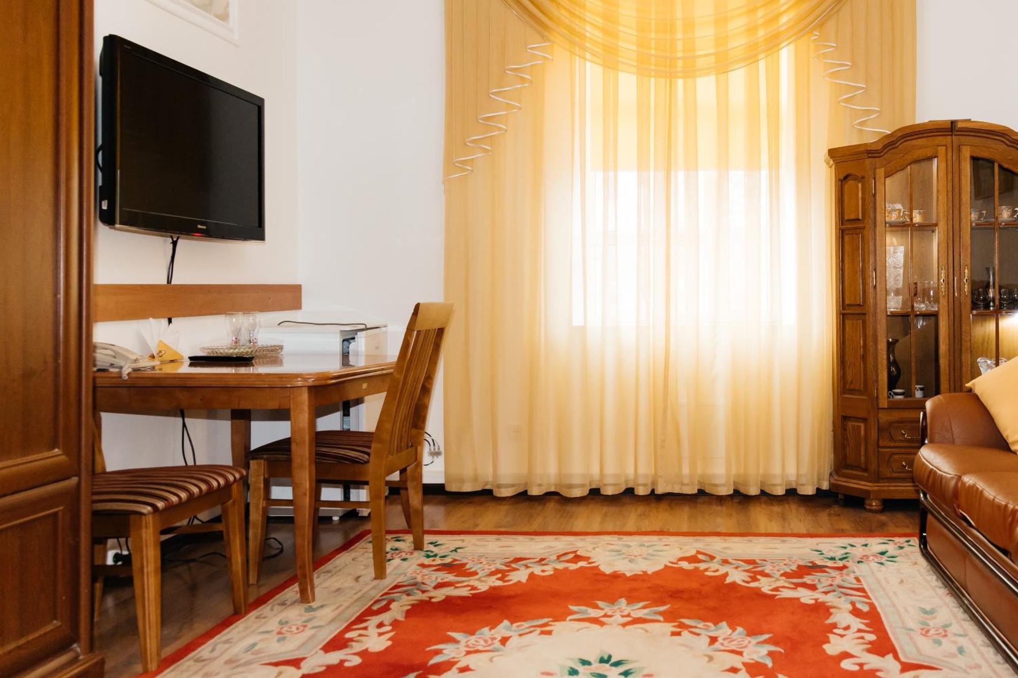 Hotel ВаYan Шымкент Экстерьер фото