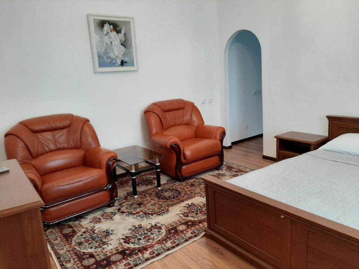 Hotel ВаYan Шымкент Экстерьер фото